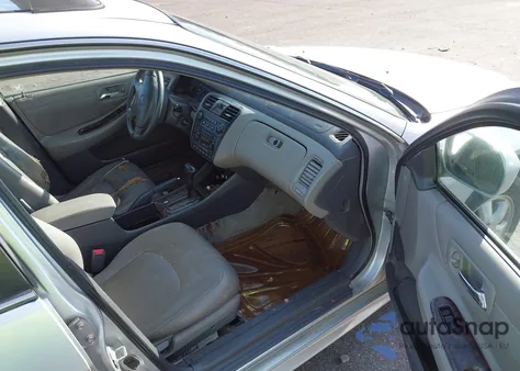 2001 Honda Accord 2.3 Ex from USA, damaged, VIN 1HGCG56601A078647